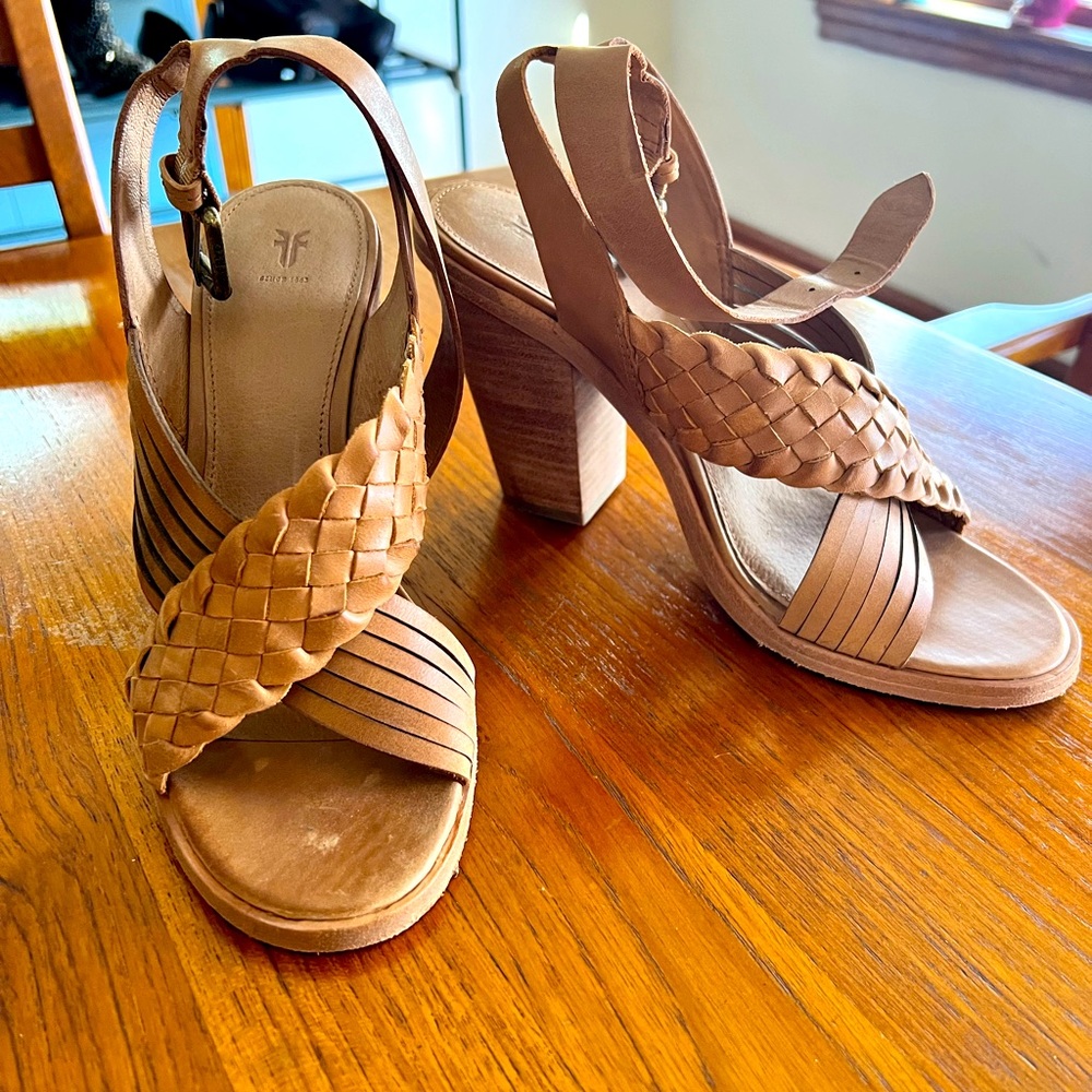 Frye Open Toe Tan Sandals 8.5